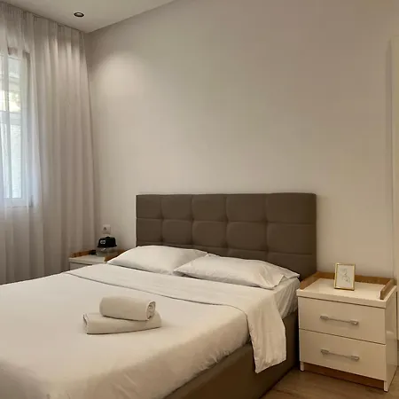 Komuna Parisit Olympic Apartment *